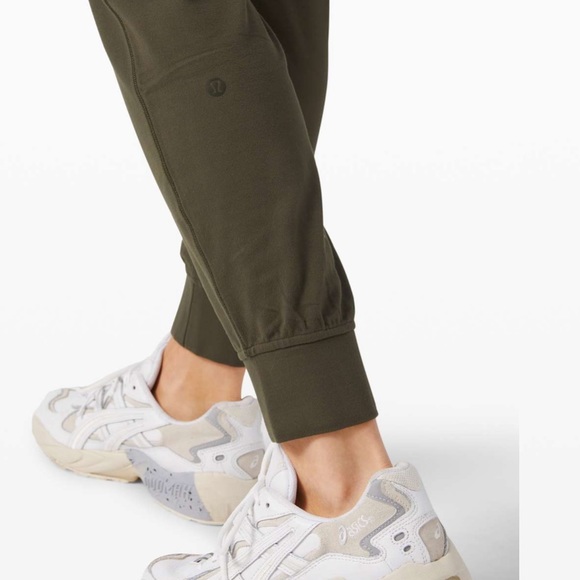 Lululemon Ready To Rulu Pant 29" - Picture 4 of 5